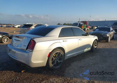 2023 Chrysler 300 Touring из США, поврежденный, VIN 2C3CCAAG9PH616716